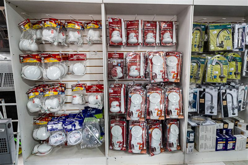 Materiais hidráulicos e elétricos na Construserra